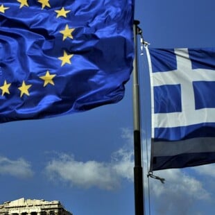 Αφιέρωμα Financial Times για τα 10 χρόνια μετά την ελληνική κρίση: Πώς η Ελλάδα επέστρεψε από το χείλος του γκρεμού