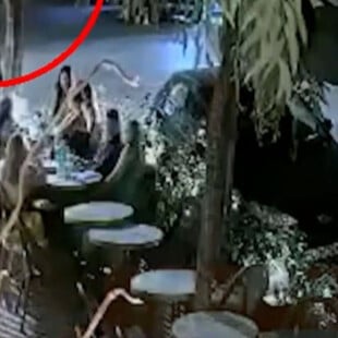 Τροχαίο στο Κολωνάκι: Βίντεο από στιγμή που το τζιπ πέφτει πάνω στο εστιατόριο