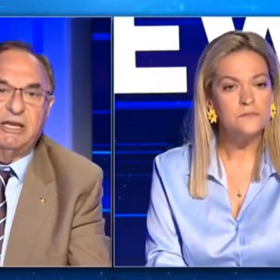 «Ο σύζυγός σας είναι ήρωας»: Αντιδράσεις για το σεξιστικό σχόλιο Καλογερόπουλου στη Μάρα Κουκουδάκη