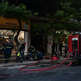 Πέτρος Φιλιππίδης: «Ξαφνικά από το πίσω μέρος του σπιτιού έπιασε φωτιά» περιγράφει ο δικηγόρος του