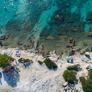 Χαλκιδική: Καταγγελίες για μαζική τροφική δηλητηρίαση από καντίνες στον Νέο Μαρμαρά