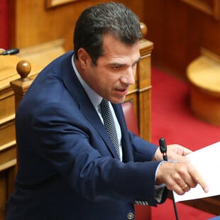 Πλεύρης για μεταναστευτικό: «Προσπαθούμε να αποτρέψουμε τις ροές, ώστε να επιλέγονται άλλες διαδρομές, εφαρμόζοντας αποτρεπτικά μέτρα»