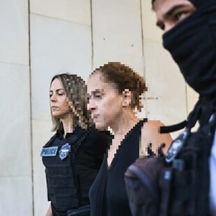 Δολοφονία στην Αγία Παρασκευή: «Είναι συντετριμμένη» λέει ο δικηγόρος της 43χρονης - Απολογούνται σήμερα οι κατηγορούμενοι