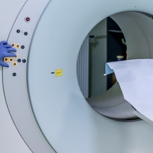 Νέα Υόρκη: Θάνατος άνδρα σε μαγνητικό τομογράφο - Τον «ρούφηξε» λόγω της αλυσίδας που φορούσε