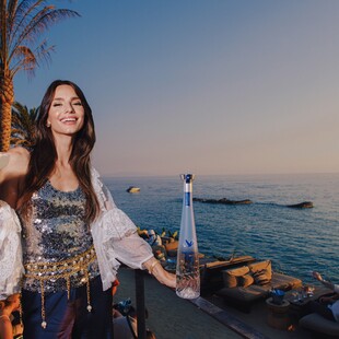 Ένα βράδυ με την Ηλιάνα Παπαγεωργίου και την ultra premium βότκα Grey Goose Altius στα πιο διάσημα club της Μυκόνου