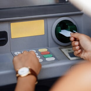 Δωρεάν συναλλαγές σε πάνω από 2.400 ΑΤΜ σε όλη την Ελλάδα για τους πελάτες Attica Bank & πρώην Παγκρήτιας Τράπεζας 