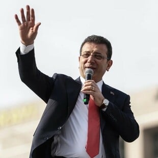 Το Πανεπιστήμιο της Κωνσταντινούπολης ακύρωσε και το μεταπτυχιακό του Ιμάμογλου