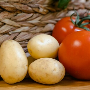 Νέα επιστημονική ανακάλυψη: Η πατάτα κατάγεται από την ντομάτα