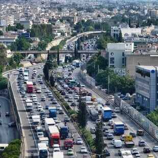 Κίνηση στους δρόμους: Αυξημένη σε Πειραιά και Κηφισό - Καθυστερήσεις και στο κέντρο της Αθήνας 
