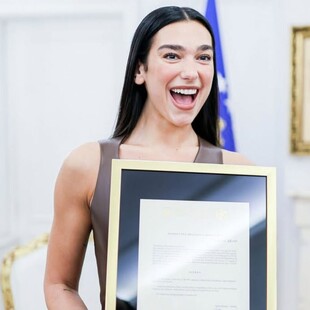 DUA LIPA ΥΠΗΚΟΟΤΗΤΑ ΚΟΣΟΒΟ