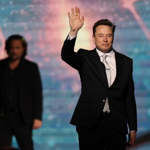 Η Tesla ενέκρινε πακέτο αποδοχών ύψους 30 δισ. δολαρίων για τον Έλον Μασκ