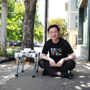 Θέλει να γίνει το Android των ανθρωποειδών ρομπότ: H OpenMind υπόσχεται επανάσταση στη συμβίωση ανθρώπου–μηχανής