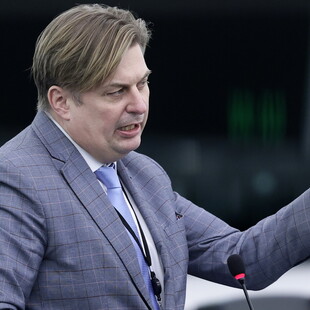 Σε δίκη πρώην συνεργάτης βουλευτή του AfD στη Γερμανία για κατασκοπεία υπέρ της Κίνας