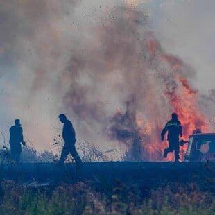 Ακραίος κίνδυνος φωτιάς αύριο: Ποιες περιοχές εντάσσονται στην κατηγορία «5»