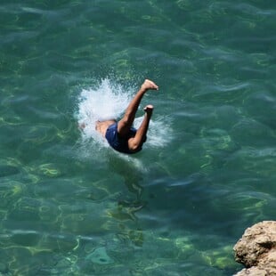 Καιρός: Θερμοκρασίες έως 41°C τις επόμενες μέρες – Ισχυρά μελτέμια και αυξημένος κίνδυνος πυρκαγιάς