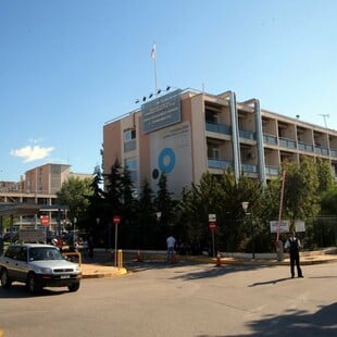 Ασανσέρ έπεσε από τον 3ο όροφο στο «Γεννηματάς» – Εργαζόμενη σώθηκε την τελευταία στιγμή