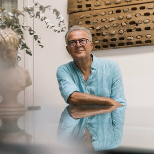 Μιχάλης Ρέππας: «Θέλω να διασκεδάζω. Πέρασα τα 65 και έχει αρχίσει να μη με νοιάζει»