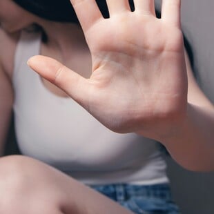 Θεσσαλονίκη: Θείος επιτέθηκε σεξουαλικά στην 26χρονη ανιψιά του