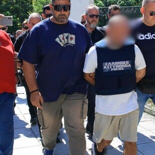 Γυναικοκτονία στον Βόλο: Ο 13χρονος γαντζώθηκε στο λαιμό του πατέρα του για να σώσει τη μητέρα του