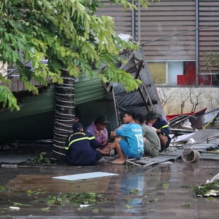 Βιετνάμ: Τουλάχιστον 3 νεκροί μετά το πέρασμα του τυφώνα Κατζίκι