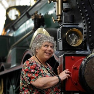 Η σταρ του Χάρι Πότερ, Μίριαμ Μαργκόλις, μιλάει για την υποβοηθούμενη ευθανασία