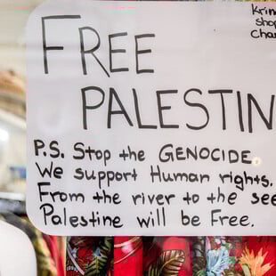 «Με απειλούν από τις ΗΠΑ επειδή λέω “Free Palestine”»