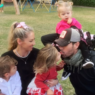 Ο Ενρίκε Ιγκλέσιας και η Άννα Κουρνίκοβα περιμένουν το τέταρτο παιδί τους 