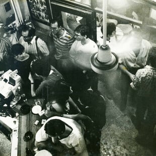 «Μα πώς γεμίζει αυτή η τρύπα;»: Πριν από 40 χρόνια, τα «Δυο Λουξ» ξάφνιασαν τα Χανιά 
