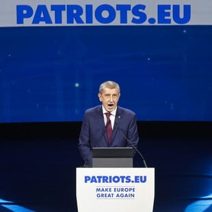 Επίθεση με μπαστούνι δέχτηκε ο πρώην πρωθυπουργός της Τσεχίας Αντρέι Μπάμπις – Μεταφέρθηκε στο νοσοκομείο