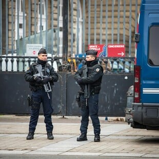 Γαλλία: Νεκρός από πυρά αστυνομικών άνδρας που επιτέθηκε με μαχαίρι σε πέντε ανθρώπους 
