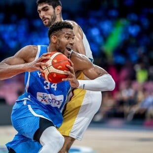 Eurobasket 2025: Η Εθνική υπέταξε τους Ισπανούς με 90-86