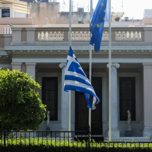 Κυβερνητικές πηγές για Τσίπρα: «Το ποτάμι δεν γυρίζει πίσω, η χώρα πηγαίνει μπροστά»