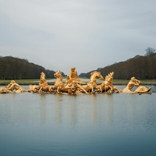 Συζητώντας με τον Απόλλωνα στις Βερσαλλίες: Η AI «ζωντανεύει» τα αγάλματα στους κήπους του Παλατιού