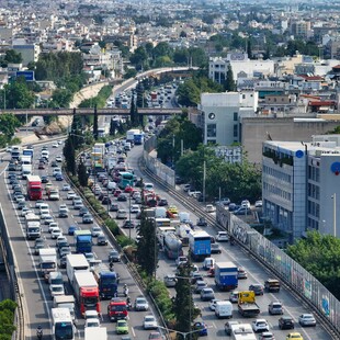 Κίνηση στους δρόμους: Μποτιλιάρισμα στον Κηφισό - Μεγάλες καθυστερήσεις και στο κέντρο της Αθήνας