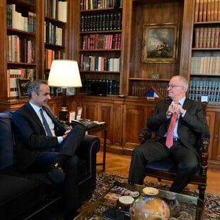 Μητσοτάκης σε Τασούλα: Μειώνουμε τους φόρους και αυξάνουμε τους μισθούς 