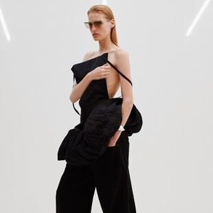 Collection D: H νέα συλλογή της Phoebe Philo προοιωνίζεται τη μεγάλη επιστροφή της Couture στη μόδα