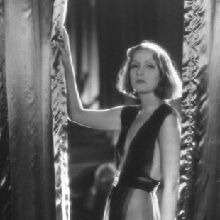 Γκρέτα Γκάρμπο: Η μυστηριώδης ζωή της «σφίγγας της Σουηδίας» που «αποπλάνησε» το Χόλιγουντ