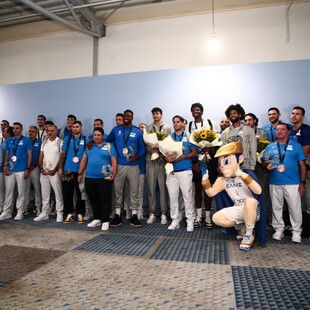 Eurobasket 2025: Υποδέχθηκαν την Εθνική με Final Countdown στο «Ελευθέριος Βενιζέλος»