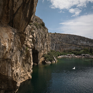 Yucatan Lake Vouliagmeni: Μια αξέχαστη μουσική εμπειρία στη Λίμνη Βουλιαγμένης
