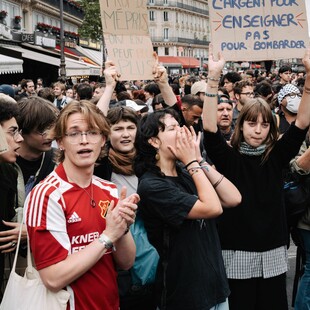 Περισσότεροι από 1 εκατ. διαδηλωτές στους δρόμους της Γαλλίας – Επεισόδια με την αστυνομία και συλλήψεις