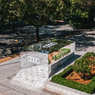 H Audi «προσγειώνεται» στην καρδιά της πόλης φέρνοντας την καρδιά της καινοτομίας