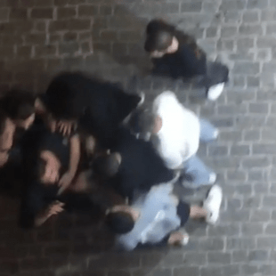 Συμπλοκή νεαρών στο Ρέθυμνο - 18χρονος λιποθύμησε μετά από χτύπημα σε βιτρίνα