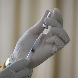 AIDS: Εμβόλιο για την πρόληψη του HIV θα διατεθεί σε χώρες χαμηλού εισοδήματος το 2027