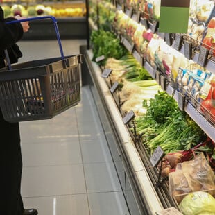 Πλαφόν στα σούπερ μάρκετ: Αλλάζει κάτι στα ράφια ή θα μείνουμε με τα πρόστιμα;
