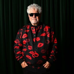 Χρόνια Πολλά Πέδρο! 20 χρόνια τώρα βλέπουμε τις ταινίες σου.