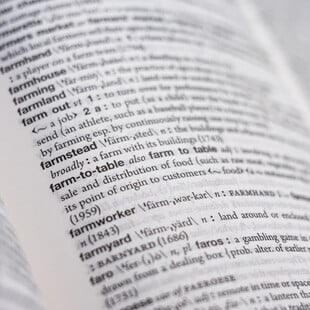 Από το «petrichor» μέχρι το «cancel culture»: Οι 5.000 νέες λέξεις στο λεξικό Merriam-Webster