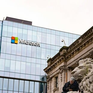 Η Microsoft μπλόκαρε τη χρήση της τεχνολογίας της από τον ισραηλινό στρατό για μαζική παρακολούθηση Παλαιστινίων