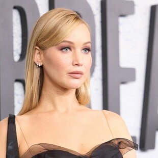 Η Τζένιφερ Λόρενς καταδικάζει την «απαράδεκτη γενοκτονία» στη Γάζα, σε βράβευσή της