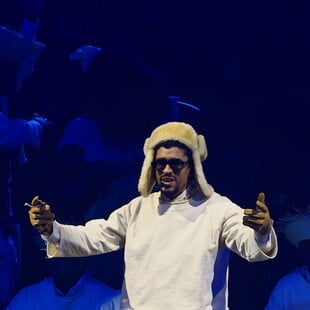 Ο Bad Bunny στο Super Bowl 60: Ο Πορτορικανός σούπερσταρ στο μεγαλύτερο μουσικό event της χρονιάς
