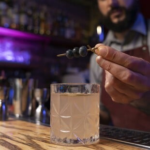 Το Casablanca κλείνει 7 χρόνια και γιορτάζει με ένα σούπερ πάρτι 